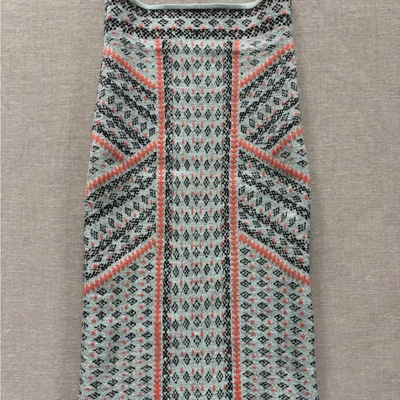 BCBG Max Azria pastel bodycon pencil skirt. - Picture 5 of 10